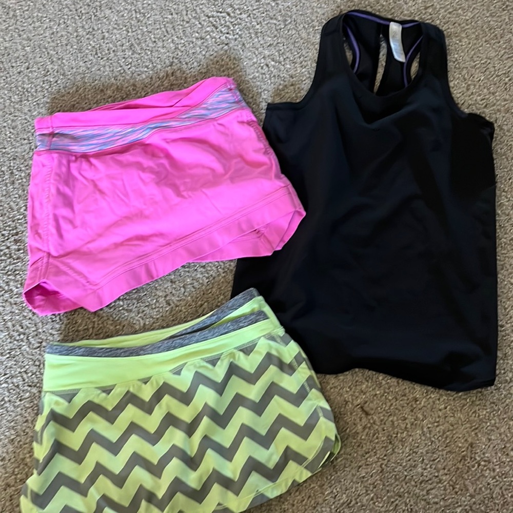 Size 8 Ivivva like new sporty bundle.